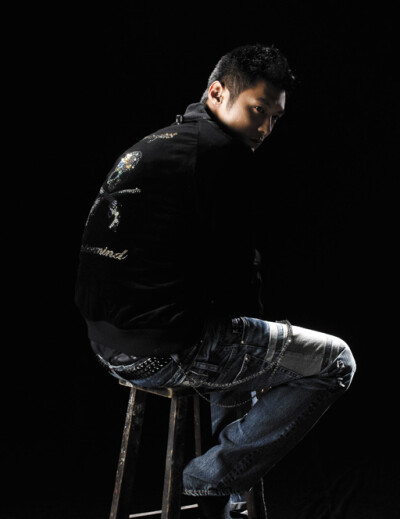 7个造型，余文乐彻底炒红mastermind JAPAN