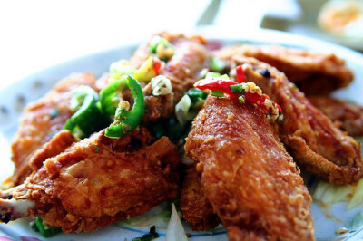 Chili pepper salt chicken wings