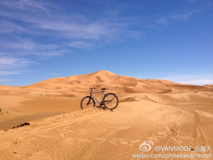 非常感謝摩洛哥車友提供的照片...雖然我不知道你是怎麼把車騎到這的...[立志青年] 阿拉萬歲~~~~