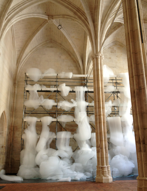 French artist Michel Blazy‘s “Bouquet Final”, is a kinetic installation that filled a 13th century Parisian monastery with showers of soapy foam.