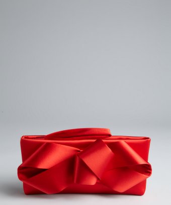 style #321413401 red silk satin woven bow detail clutch 我一直坚信奢侈品只是后期处理的好而已