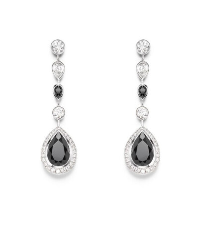 白金材质耳环，镶饰60颗圆形美钻，2颗梨形钻石及4颗梨形黑色尖晶石