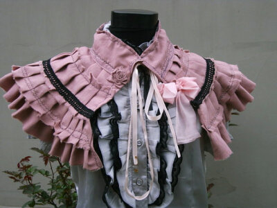 capelet,jane austen,gothic,shawl,steampunk, victorian,vampire, layers and frills, ruffles, shabby chic, dusty rose, victorian,women, fashion