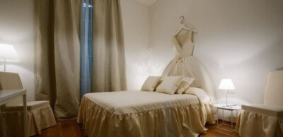 谁在婚纱下，身在童话里