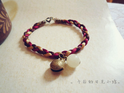 和风编织手链 http://item.taobao.com/item.htm?spm=a1z10.11.w43.23.9OA5uB&id=13093600777