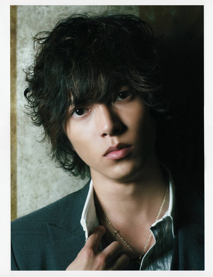 山下智久，日系男艺人~男演员~杰家当家小生之一~生田斗真的麻吉~~传说他会是下一个木村拓哉~~