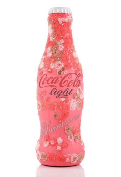 意大利时装设计师设计的Coca-cola