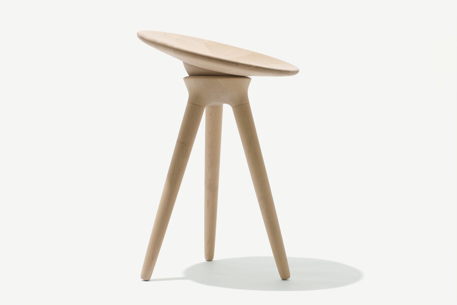 13.cc14_line_depping-Maple-Stool