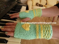 knitting gloves