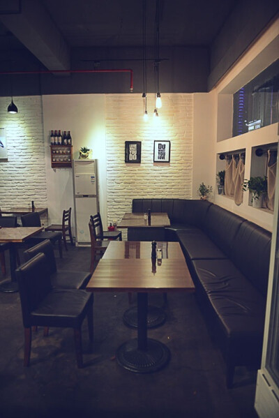 Deli Burger 纽约范清新LOFT美式汉堡店