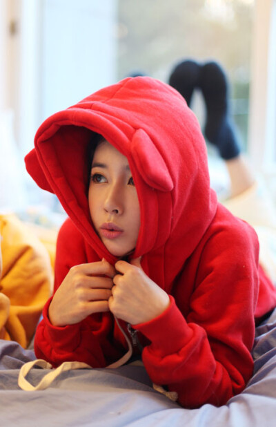 2012秋冬新款韩版熊耳朵加厚保暖抓绒连帽宽松卫衣外套