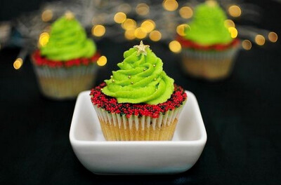 Christmas Tree Cupcakes