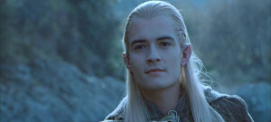 莱格拉斯。我才不会承认多少次再看《魔戒》都是奔着他去的哼！(*/ω＼*)