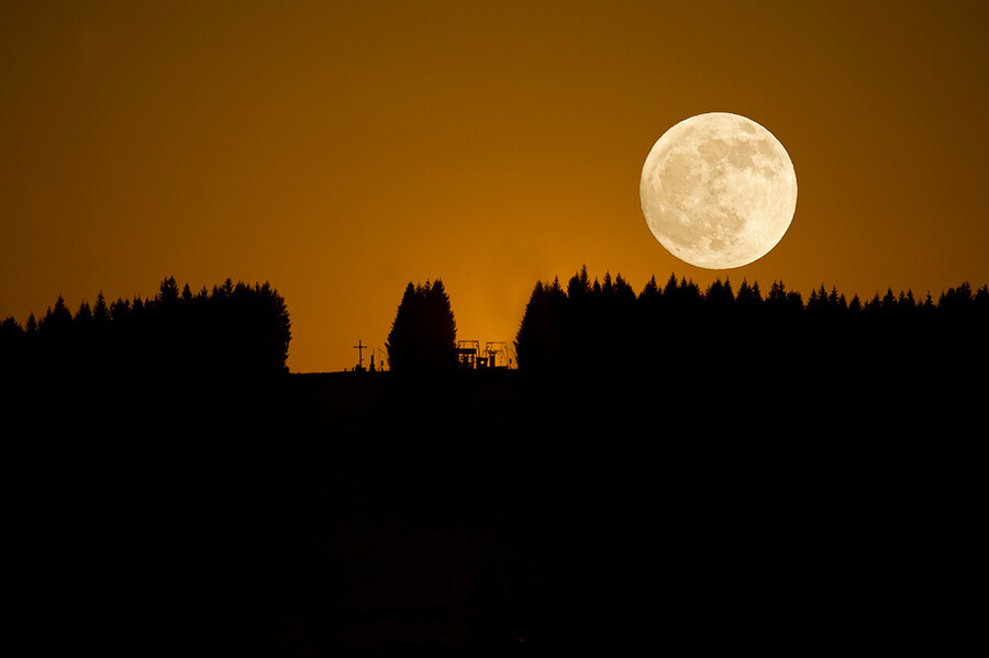 Photograph moon... by Gianluca Schivo