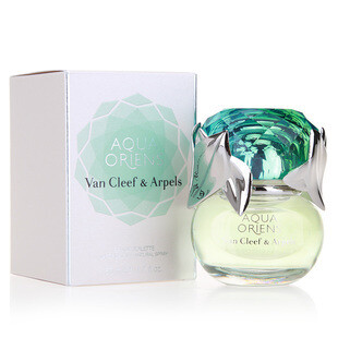 Van Cleef &amp; Arpels Aqua Oriens 梵克雅宝水漾旭日女士淡香水 EDT 50ml 融合了异国的水香果香、带露花香以及美食的香调！ 【前味】梨、青柠的果香 【中味】橙花、忍冬的花香 【后味】龙涎香、麝香