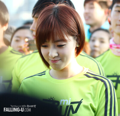 【T-ara】【咸恩静】121124 Adidas马拉松活动 Falling-U饭拍 （禁二改）