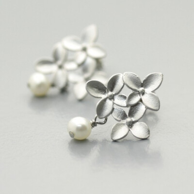 Three flowers earrings, Freshwater pearls earrings, Silver Earrings, silver Post Earring