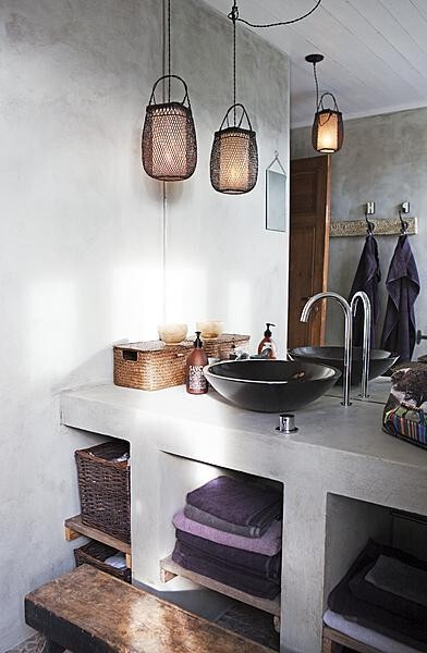 Bathroom with lamps