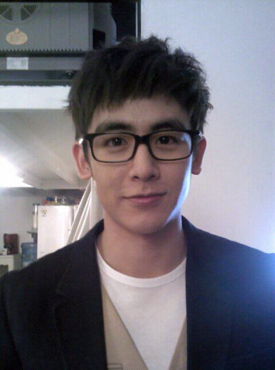 nichkhun 尼坤