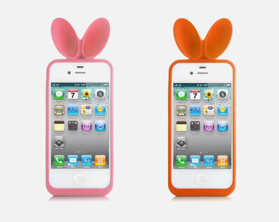 【iphone兔子耳朵手机壳】国内设计公司Doon出品的兔子耳朵手机壳，内部巧妙的扩音腔道会使iphone的声音扩大10分贝，无需任何能源辅助，造型更是招人菇凉喜欢！