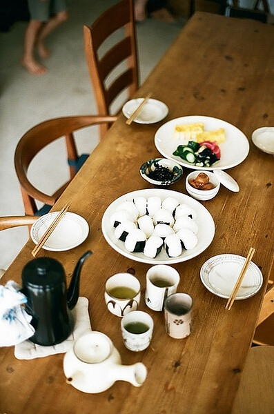 吃口饭团，喝杯茶。 惹人喜爱的下午茶特辑来咯