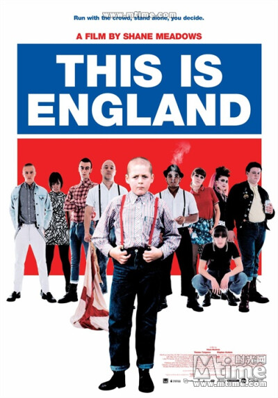 这就是英格兰This Is England(2006) 这部影片通过一个敏感男孩的视线关注撒切尔时代“光头仔”的社会情况，在一个灰色的年代里分享成长的阵痛和年少的情怀。《这就是英国》是导演西恩·迈德斯的半自传体影片，片中许…