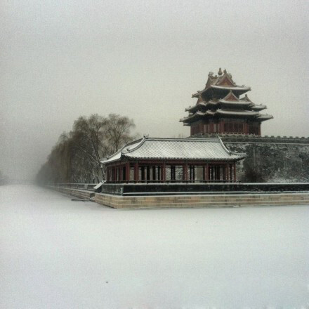 一下雪，北京就变成了北平。。。下了雪之后到后海，就穿越到了明清。。（图byZebra 文）