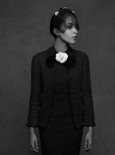 The little black jacket Leila Bekhti