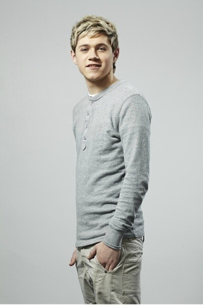 Niall Horan 。Niall一开始的梦想是当一名独唱歌手