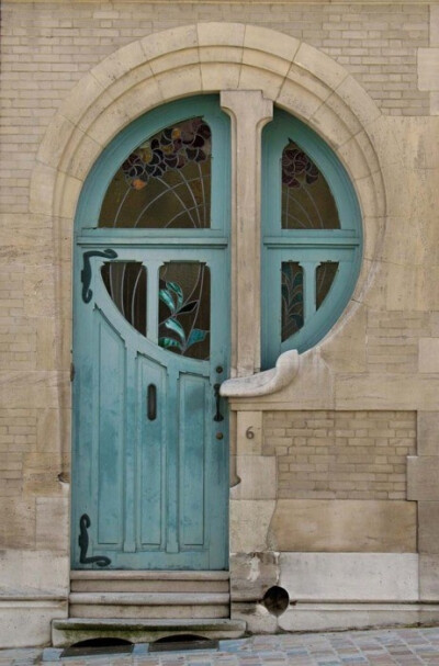 Interesting door and window combination - Art Deco or Nouveau?