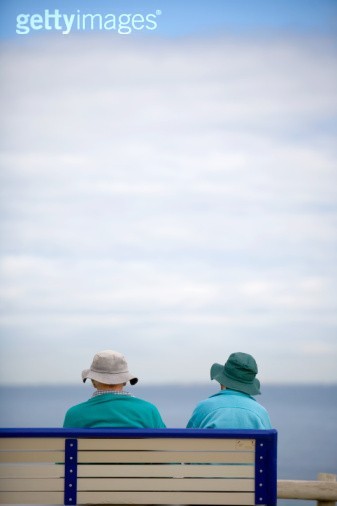 执子之手 与子偕老、夫妻、夕阳红、我爱你、时间我抓不住、但是我可以握紧你的手、卷毛是直男