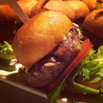 Mini beef burgers with fluffy sesame seed buns and bearnaise sauce