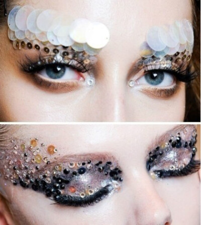 【华美眼妆】来自 Christian Dior 高定秀场的这款亮片眼妆，美得让人忍不住屏住呼吸。