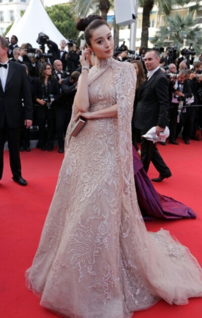 Fan Bingbing in Elie Saab at the Cannes Film Festival premiere of De Rouille et D’Os, May 17th