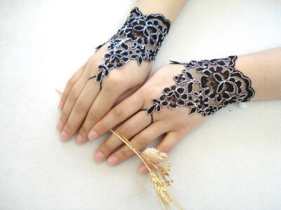 Black Lace Gloves, Lace Wedding Accessory, Bridal accessory, Fingerless Gloves, Black and silvery, asymmetric