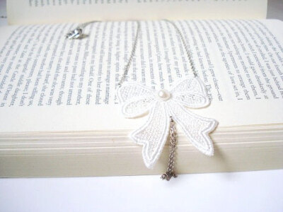 Lace Necklace, Women accessory, Ivory Bow Necklace