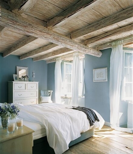 Breezy Country Room.