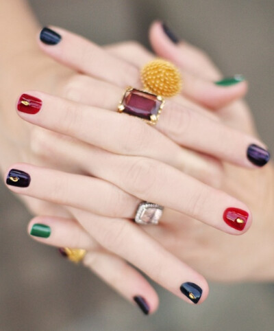 multi-colored nails 美甲