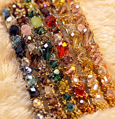 漂亮的发夹，五彩缤纷