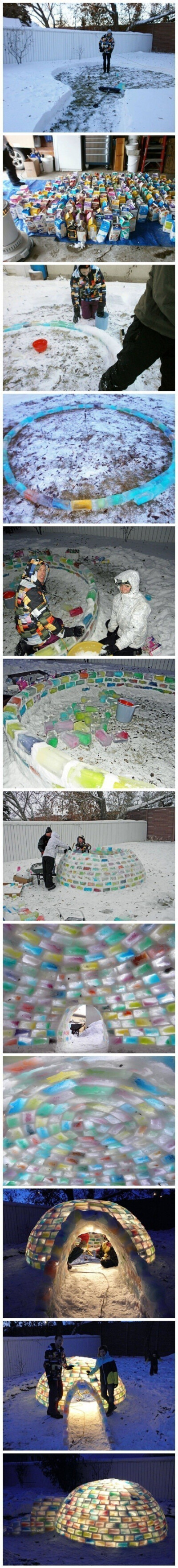 冬天光堆雪人弱爆了，瞧瞧人家，用500个在果汁盒中结成的彩色冰砖，砌成彩虹冰屋。没想到果汁盒子还能这么用，工程量可不小啊~