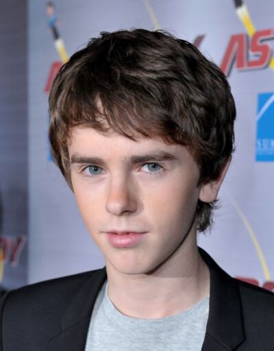 Freddie Highmore 【我當年的小Peter絕對沒長殘】