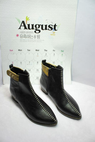 韩国代购正品女鞋 2013韩国原单深口尖头短靴 罗马方跟女骑士靴