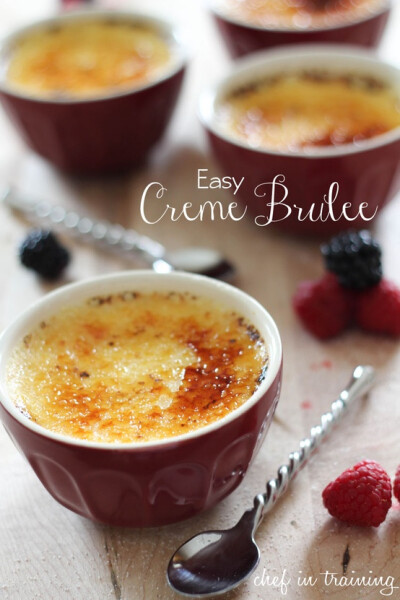 Creme Brûlée!... this recipe is delicious and SO easy! One of THE BEST Creme Brûlées I have ever had! #recipe #dessert