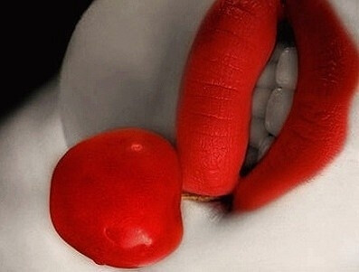 性感从嘴巴开始……