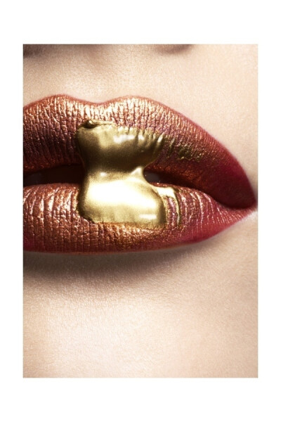 性感从嘴巴开始……