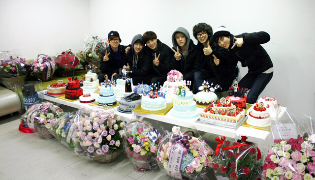 http://starpics.smtown.com/data/starzone/bbs/2013/01/14/1495_135850_5553.jpg