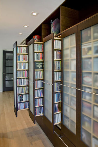 contemporary closet by John Senhauser Architects