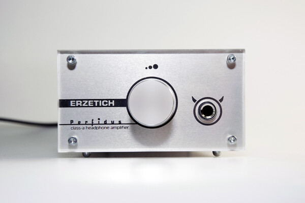 he latest addition to the Erzetich family of high-quality amplifiers, Perfidus is the ultimate class-A headphone amplifier. Like any good studio-monitoring device, Perfidus is all about speed and precision. With a strong, robust chassis and devilish insignia, it also has a fresh and timeless look. N