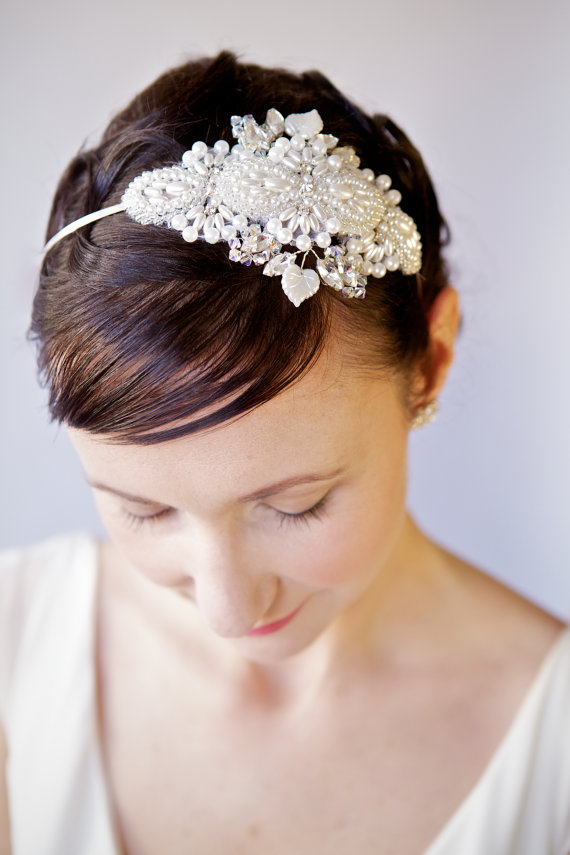 Pearl bridal side headband, rhinestone, leaves, ivory, lace, vintage wedding