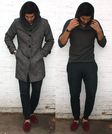 #潮流服饰小闺蜜#Thrifty Single Breasted Donegal Tweed Coat, Topman Cowl Neck Top, H&amp;M Cuffed Sweatpants, Topman Miller Suede Loafers